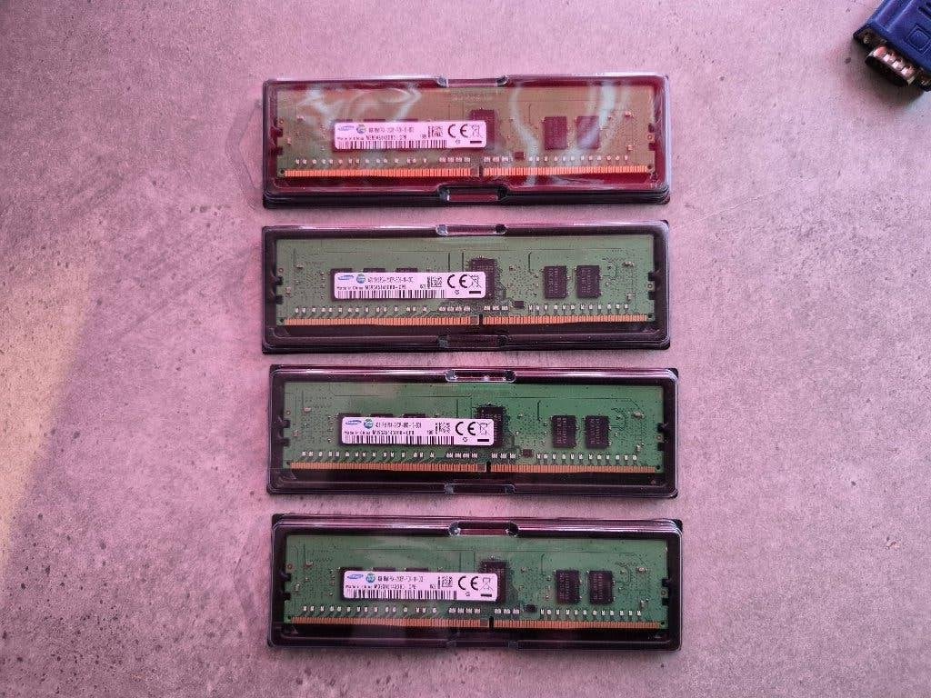 16GB DDR4 Server geheugen (zijn 4 dezelfde kaartjes), Computers en Software, RAM geheugen, Ophalen, Server, DDR4, Zo goed als nieuw