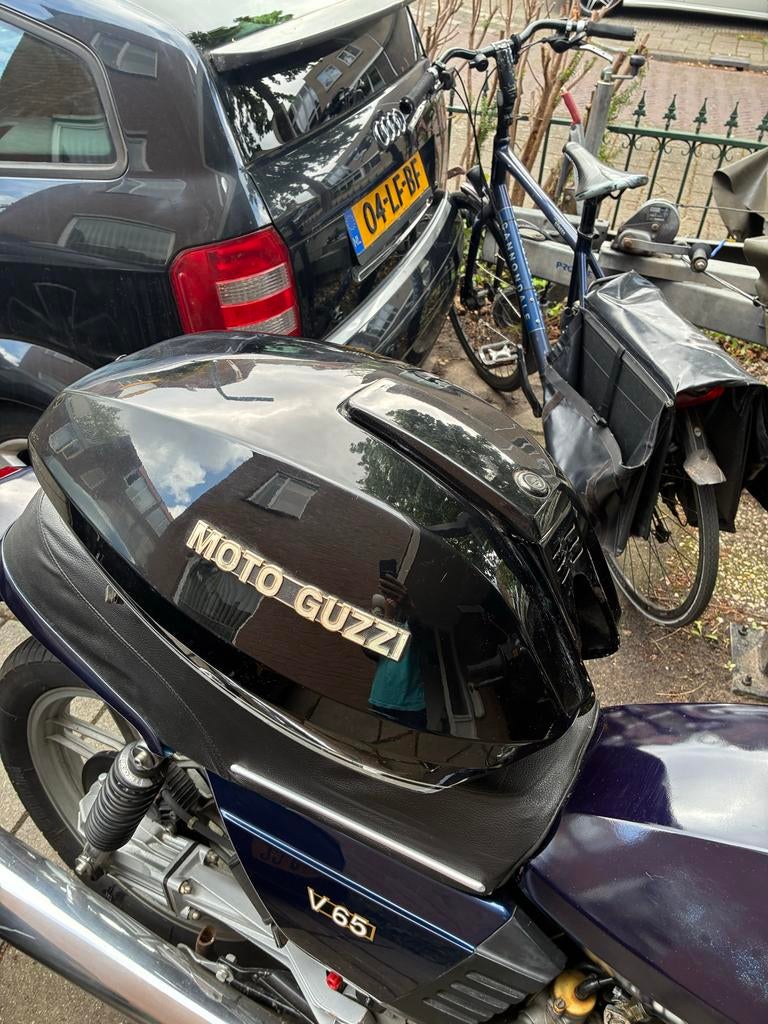 Moto Guzzi V65 zwarte tank, voorspatboard en nieuwe klokken, Ophalen, Gebruikt