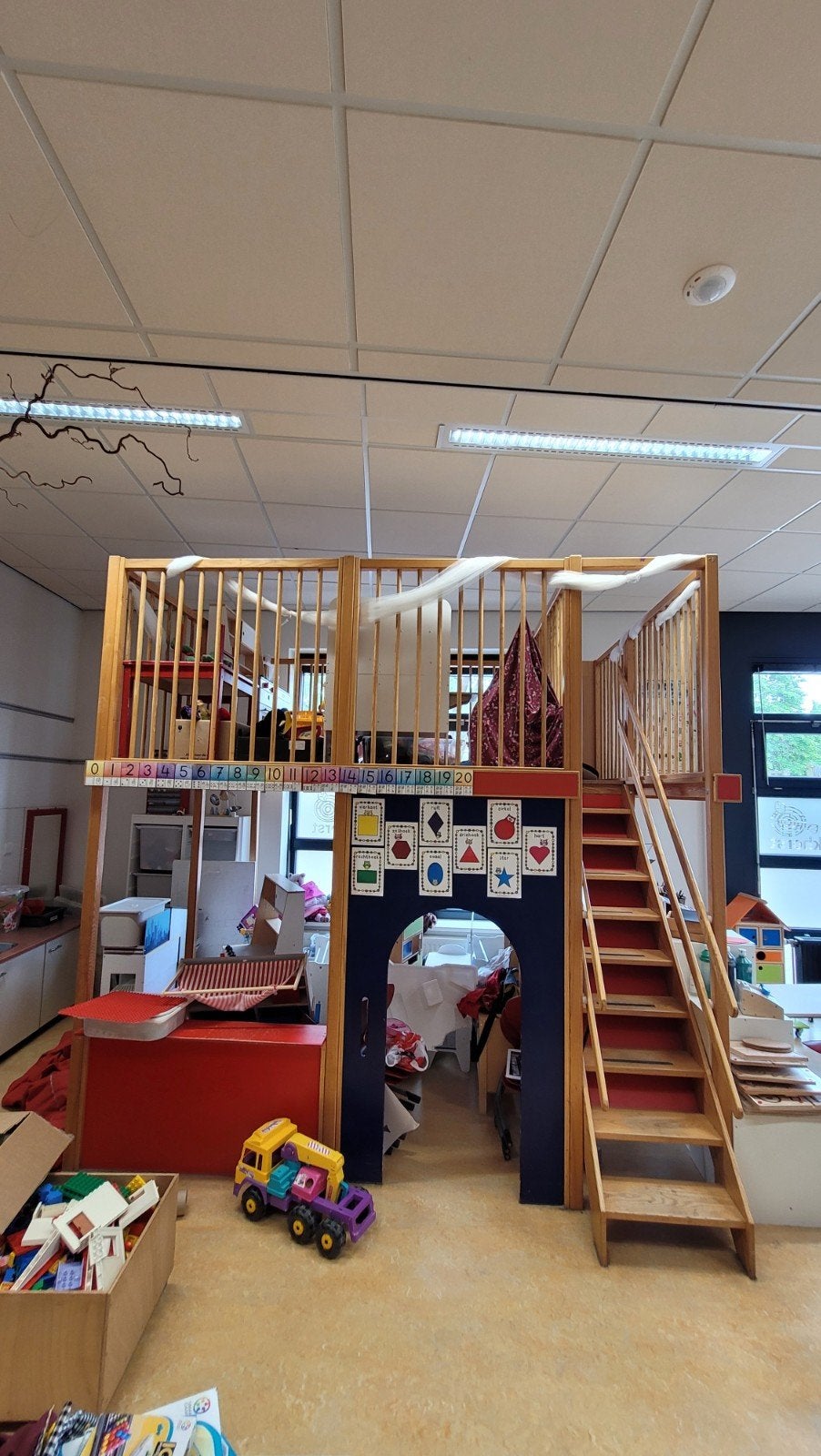 Grote Etage voor scholen/kinderdagverblijven, Ophalen, Gebruikt, Overige typen