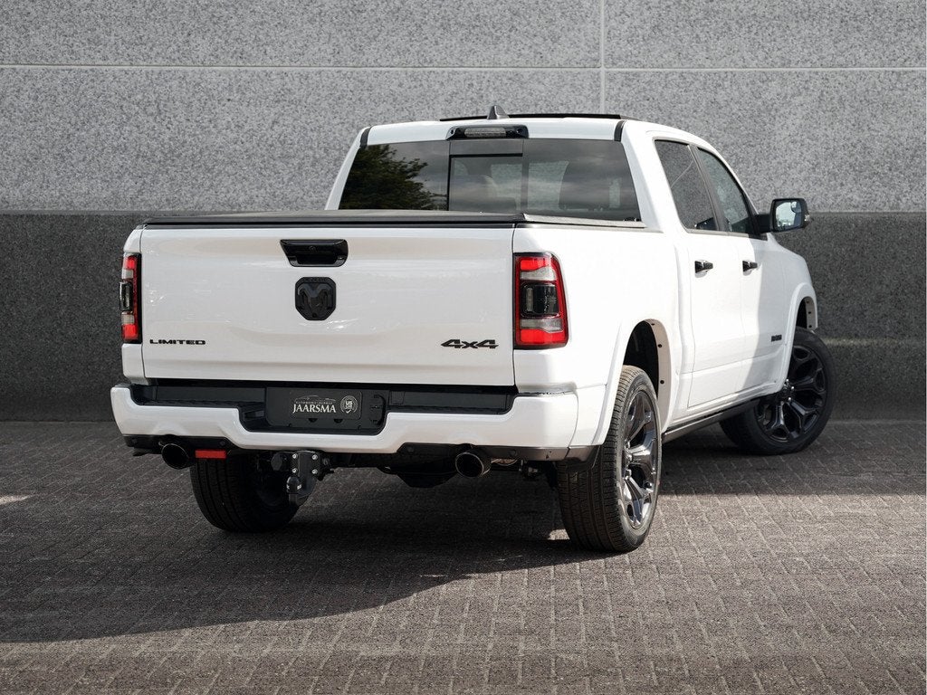 Dodge Ram 1500 5.7 V8 4x4 Crew Cab Limited Night |Digitaal D, Auto's, Dodge, Automaat, 2460 kg, 5654 cc, 402 pk