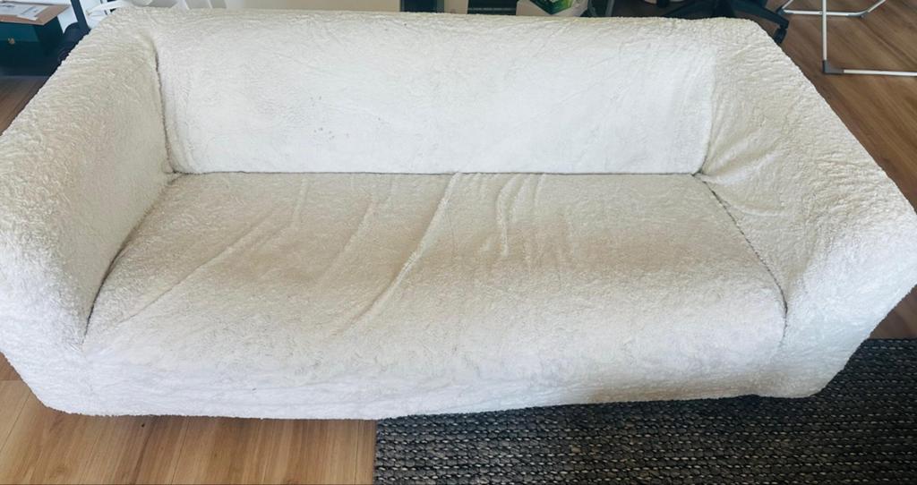 White Sofa, Ophalen