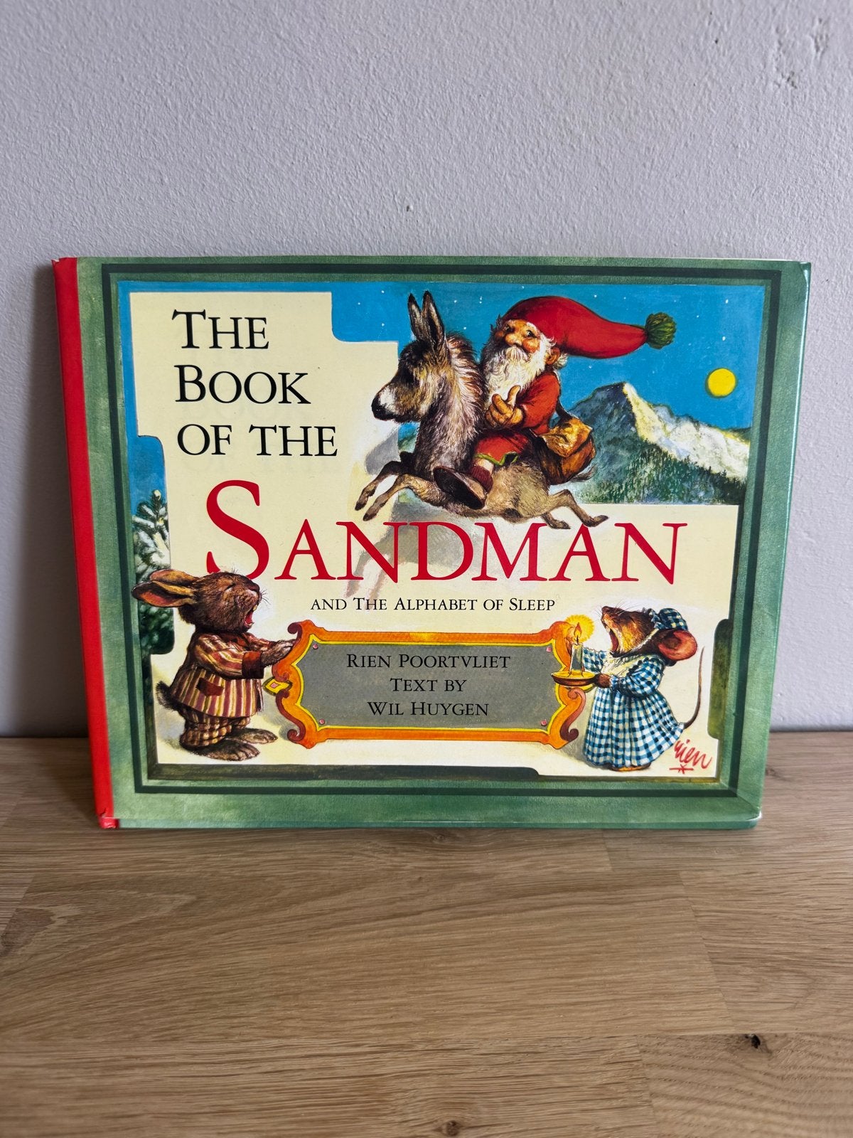 The Book of the Sandman - R. Poortvliet & W. Huygen, Boeken, Ophalen of Verzenden, Gelezen, 3 tot 4 jaar