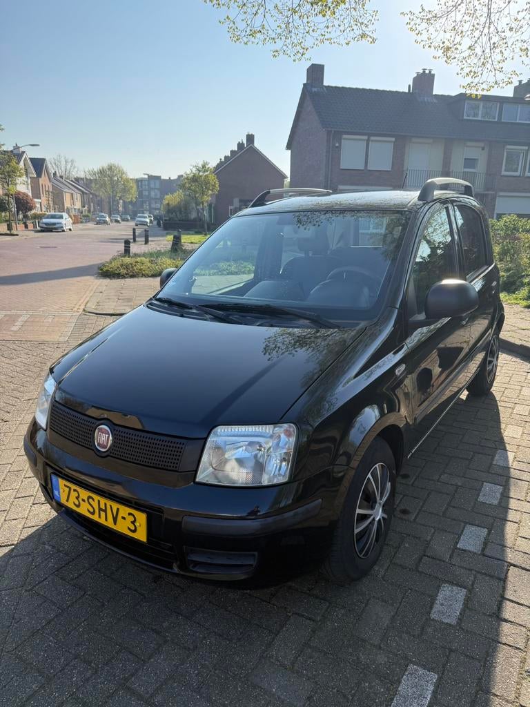 Fiat Panda 1.2 2011 Zwart airco en carplay, Auto's, Fiat, Stof, 1242 cc, Apple Carplay, Zwart