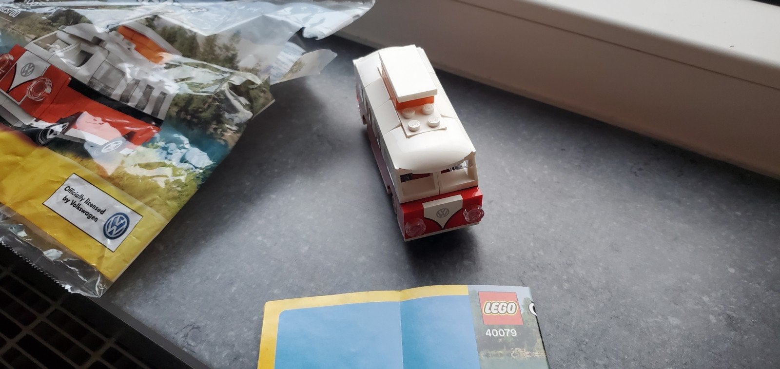 Lego 40079 creator volkswagen T1

Compleet met zakje en inst, Ophalen of Verzenden