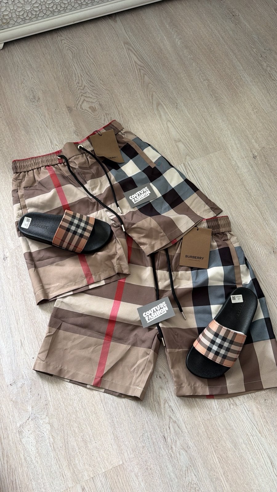 Burberry slippers+short, Ophalen of Verzenden, Overige maten, Zwart