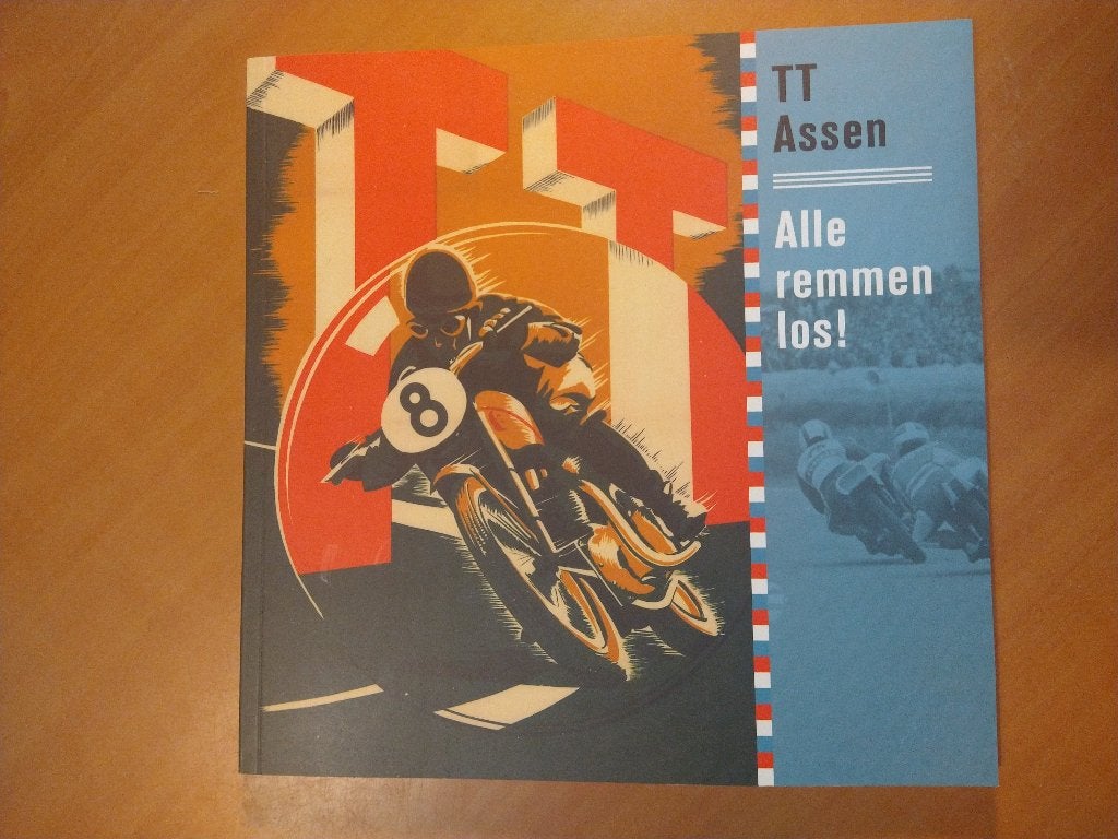 TT Assen. Alle remmen los!, Ophalen of Verzenden, Zo goed als nieuw, Overige sporten