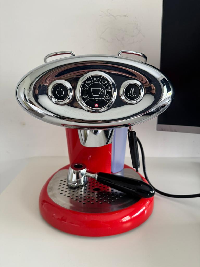 Illy Francis koffiecupmachine, Verzenden, Zo goed als nieuw, Koffiemachine
