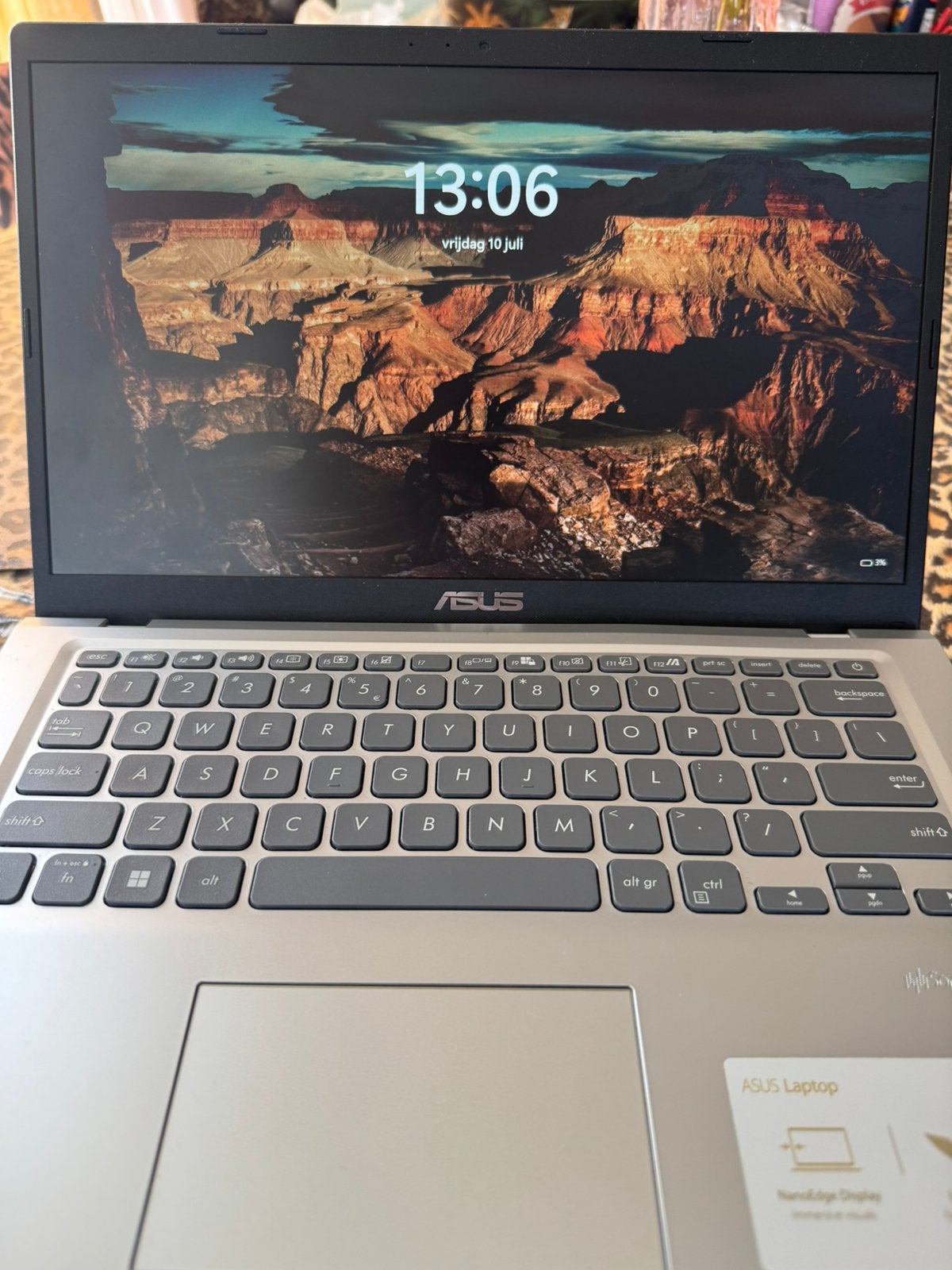 Asus laptop, Computers en Software, Windows Laptops, Ophalen, Gebruikt, 2 tot 3 Ghz, Qwerty
