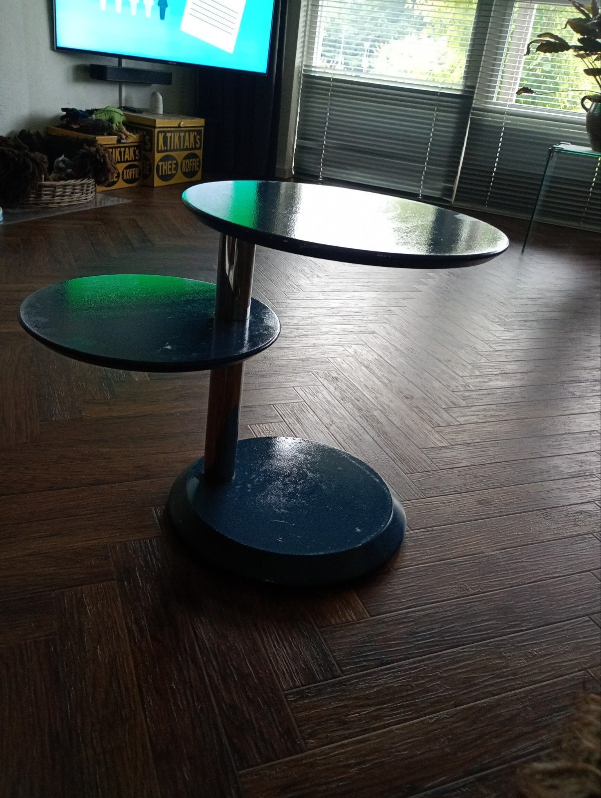 Leolux Cyclo bijzettafel - Tijdloos design, 45 tot 60 cm, Overige materialen, Gebruikt, Rond