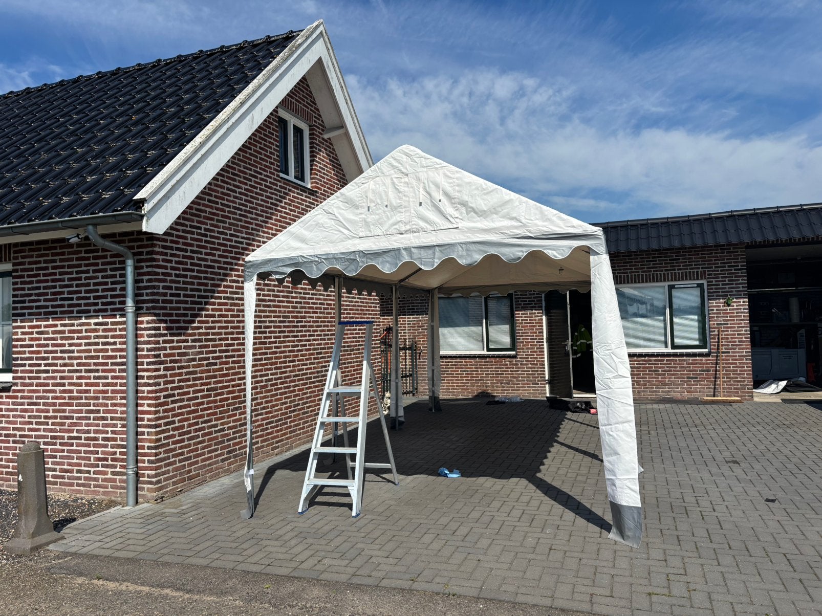 Party tent, Ophalen, Gebruikt, 5 tot 8 meter, Minder dan 4 meter