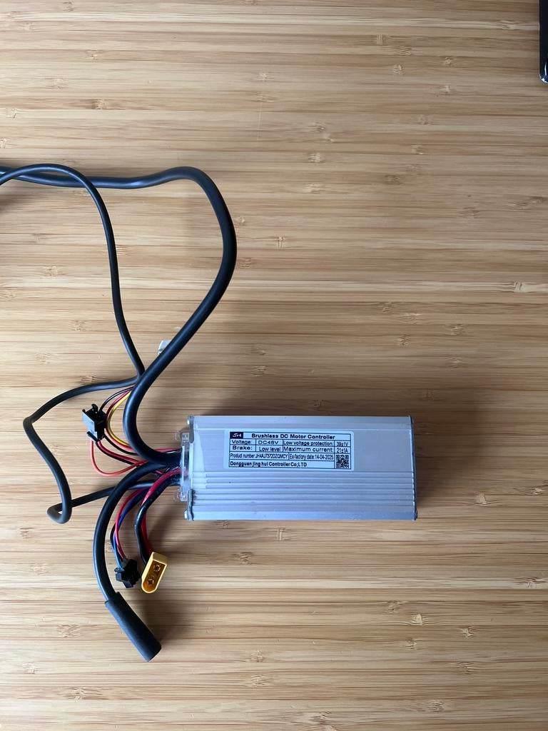 V20 controller, Ophalen of Verzenden, Zo goed als nieuw