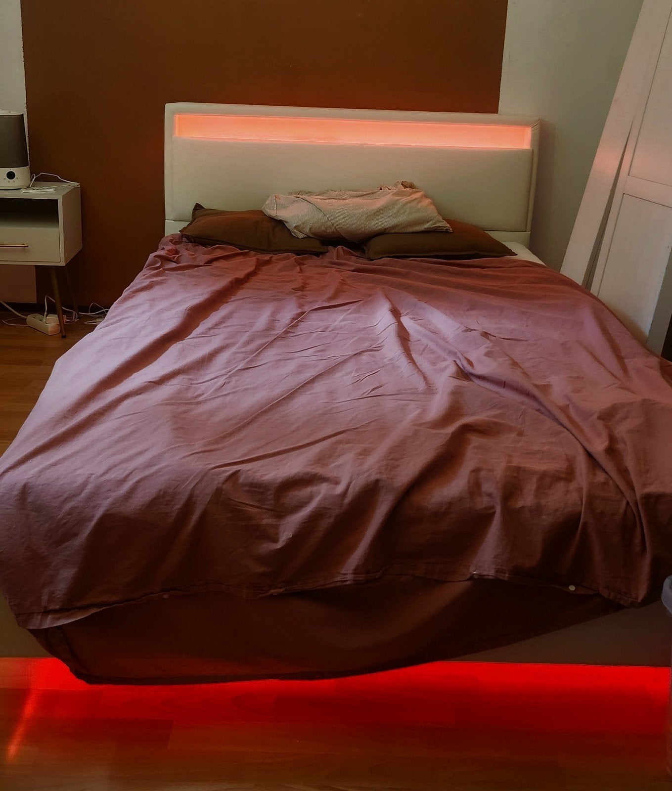 Faux Leather Double Bed Frame 140 x 200cm, Brand- VASAGLE, Huis en Inrichting, Slaapkamer | Bedden, Ophalen, Wit, Tweepersoons