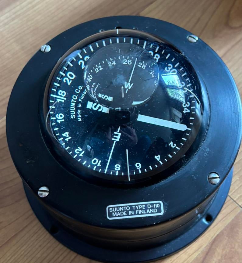 Suunto Type D-110 marinekompas, Watersport en Boten, Ophalen, 6 meter of meer, 15 tot 30 m², Zo goed als nieuw