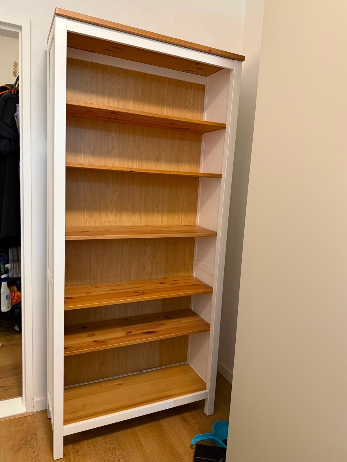 IKEA Hemnes Boekenkast - Wit gebeitst/lichtbruin, Ophalen, Met plank(en), Gebruikt, 50 tot 100 cm