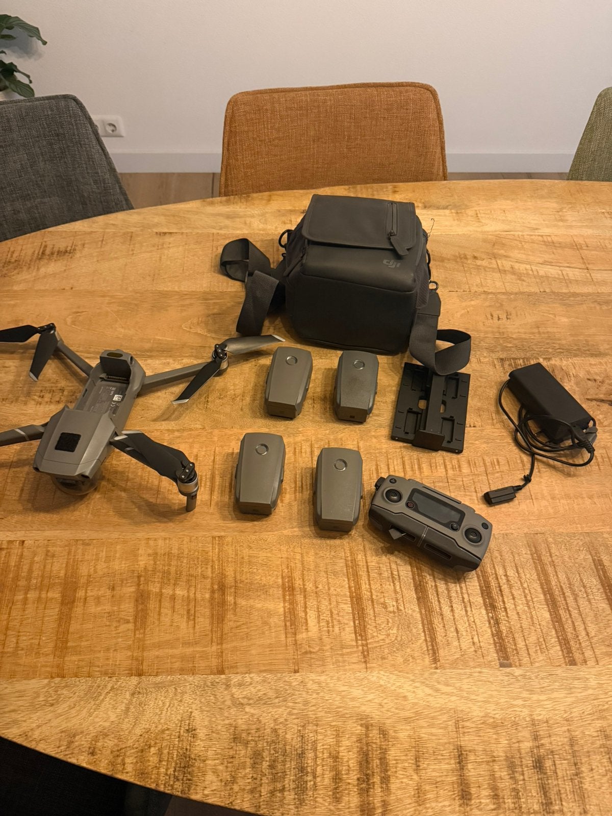 DJI Mavic 2 Pro | 4 Accu’s | Battery Hub | Zeer Nette Staat, Ophalen, 5 tot 10 kilometer, Return to Home, Zo goed als nieuw