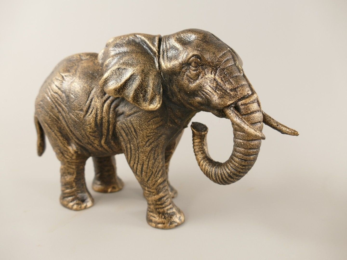 Gietijzeren olifant, gekleurd, L.22x15x9cm, Helene Livingstyle, Hs, 7531TJ, Nieuw