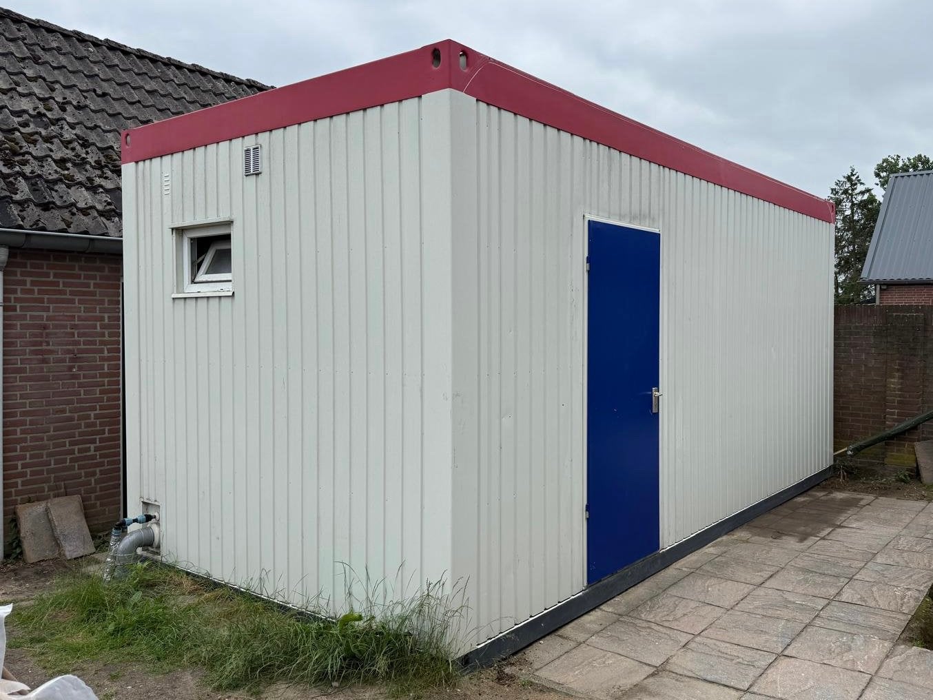 Unit 3x6 meter inclusief sanitair, Ophalen