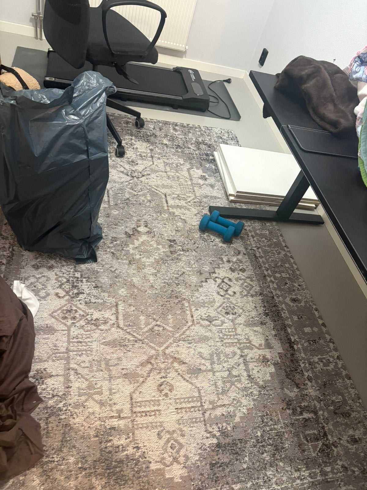 Tapijt 30,- 160cm breed bij 250cm lang, Huis en Inrichting, Stoffering | Vloerbedekking, Ophalen, Zo goed als nieuw, Tapijt