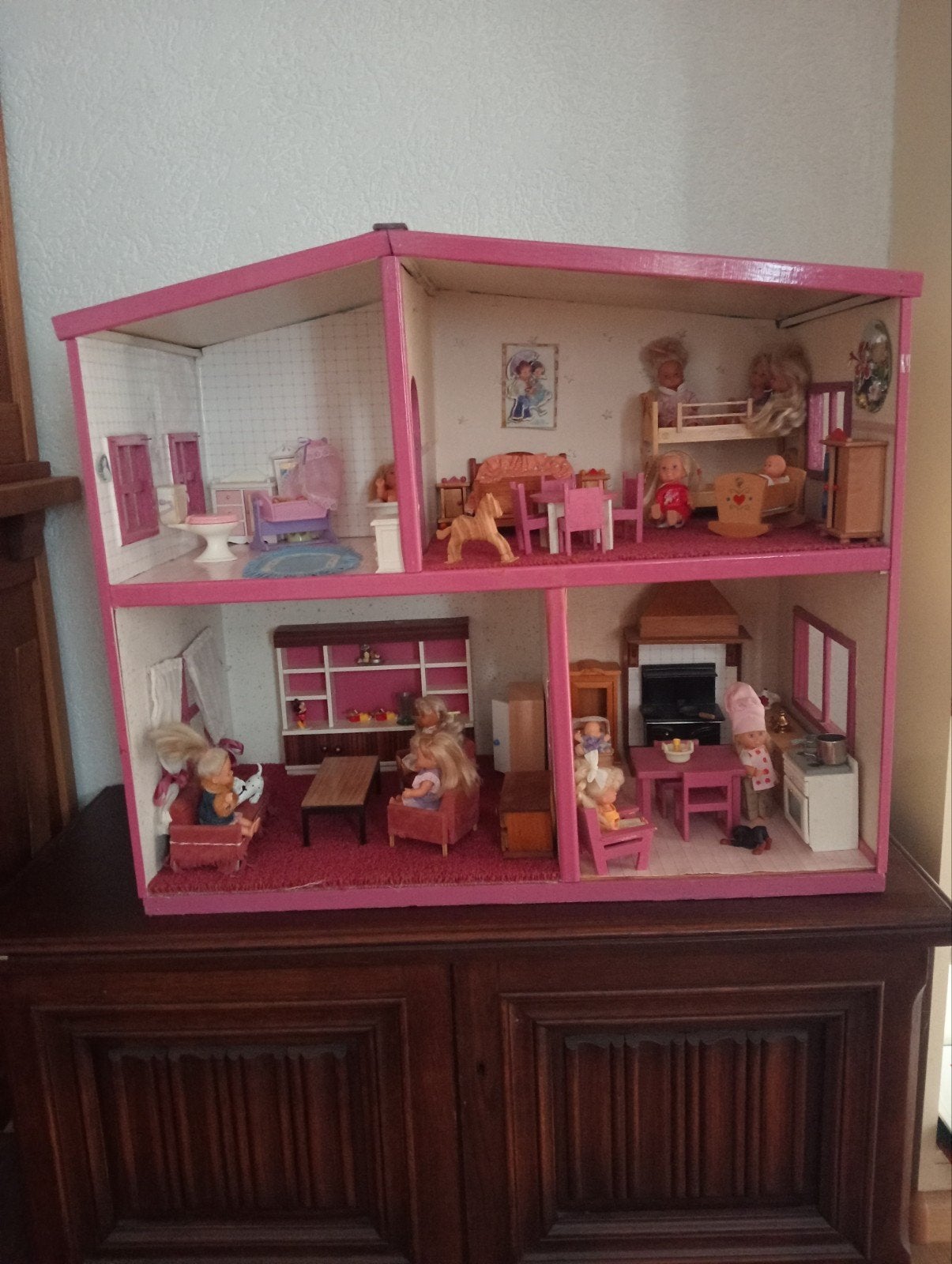 Groot Poppenhuis met Meubels en 10 Simba Evi Love Popjes, Ophalen, Gebruikt, Poppenhuis