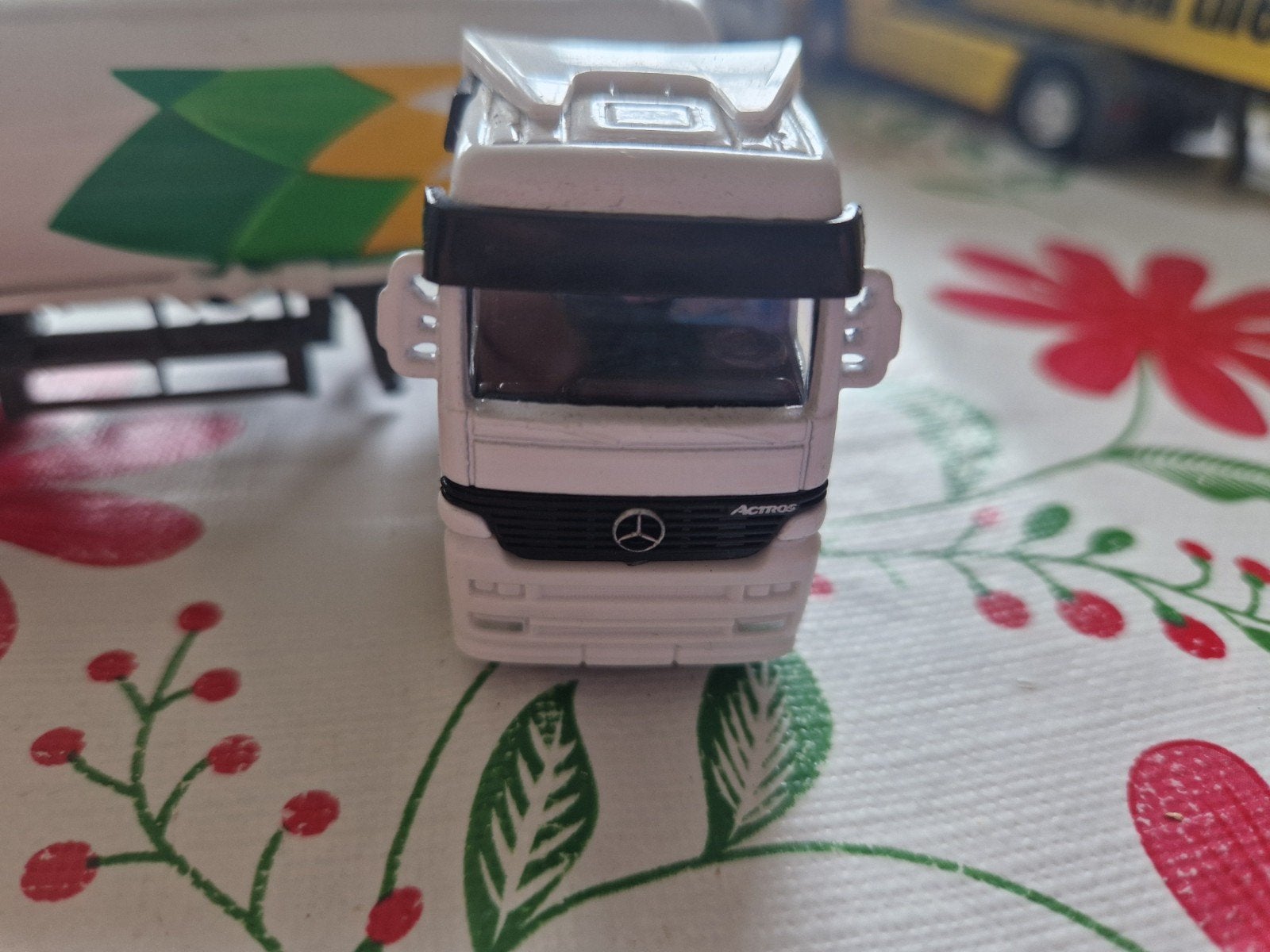 Mercedes truck met oplegger van BP, Ophalen of Verzenden, Bus of Vrachtwagen, Overige merken