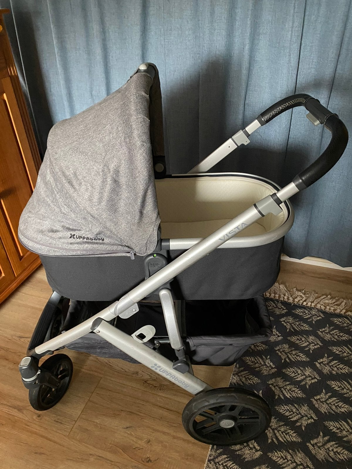 Uppa baby kinderwagen grijs, Kinderen en Baby's, Kinderwagens en Combinaties, Zo goed als nieuw, Verstelbare duwstang, Ophalen