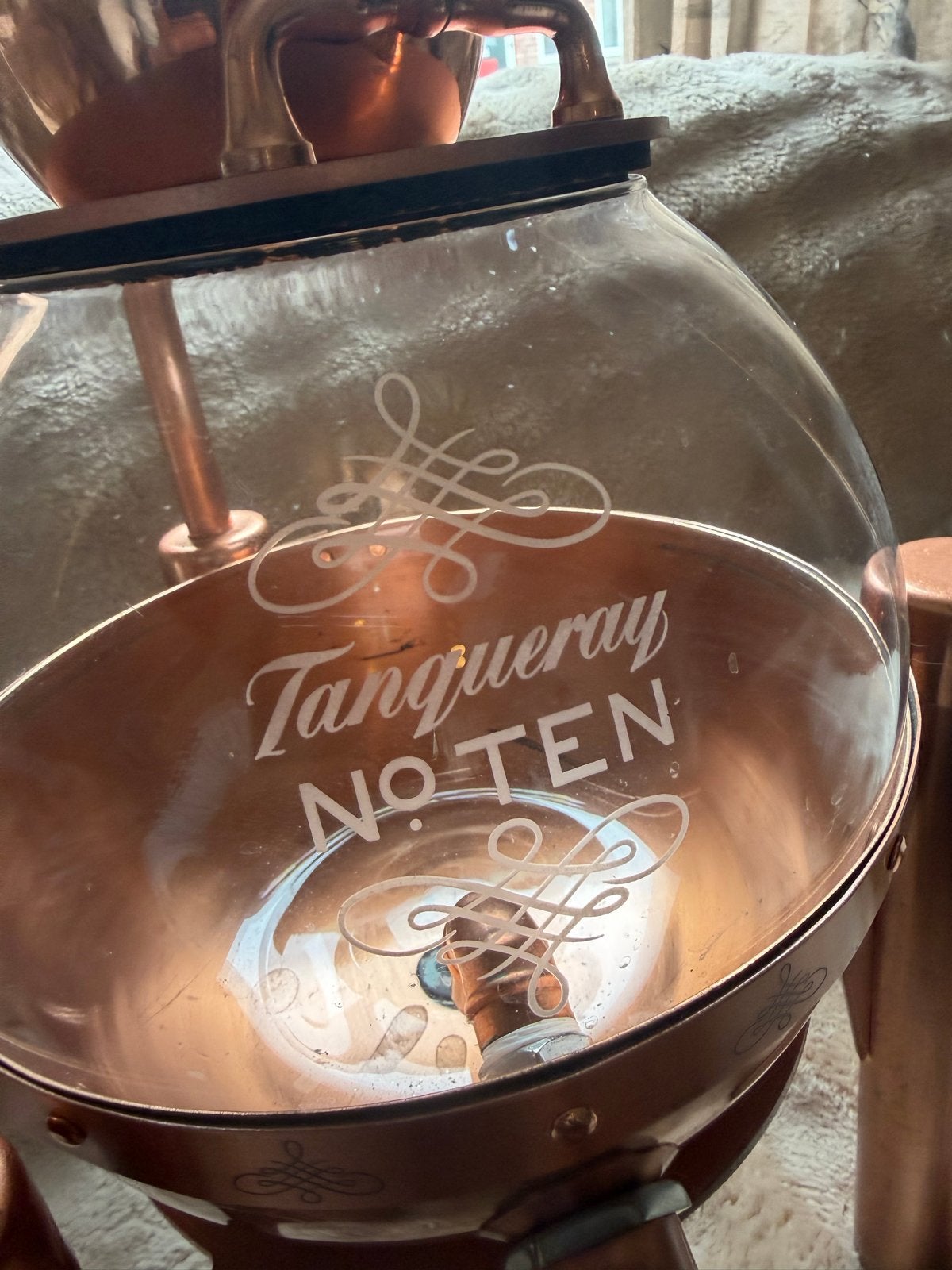 Tanqueray No. TEN Gin Distilleerderij Display Koper, Ophalen
