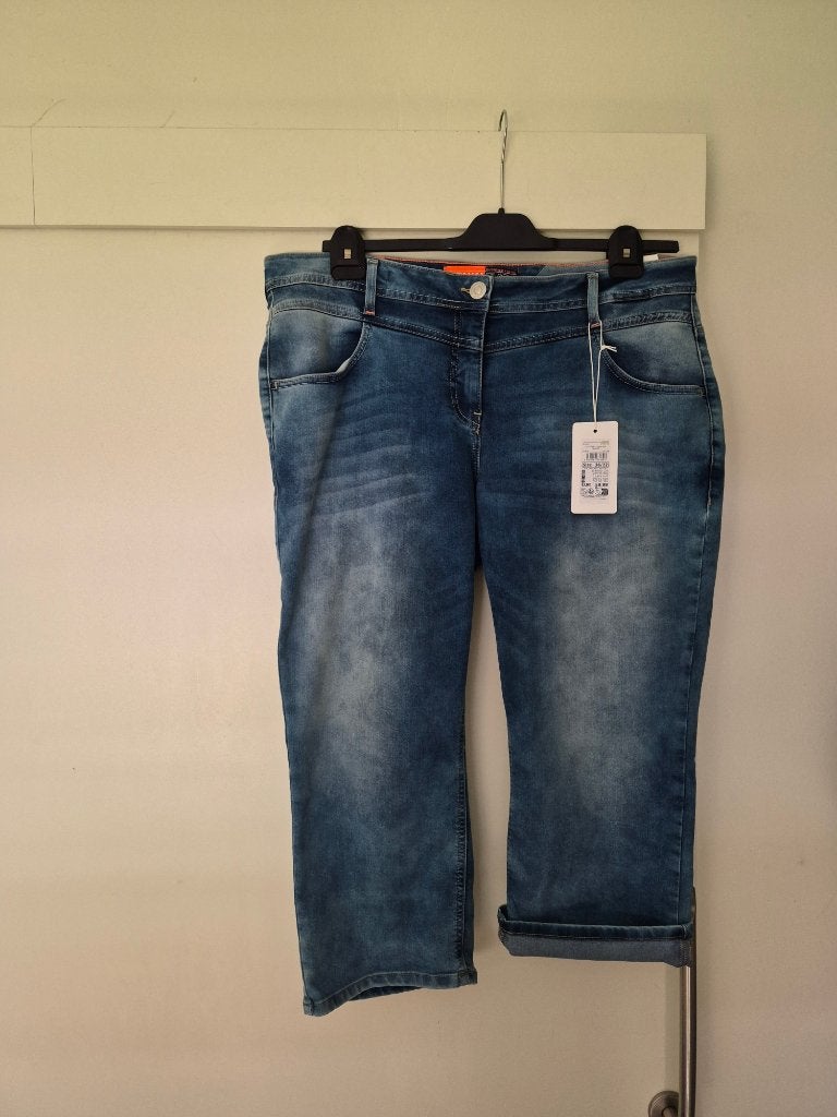 NIEUW jeans spijkerbroek capri cecil maat 36 = 46 lengte 22, Blauw, Nieuw, Ophalen of Verzenden, W28 - W29 (confectie 36)