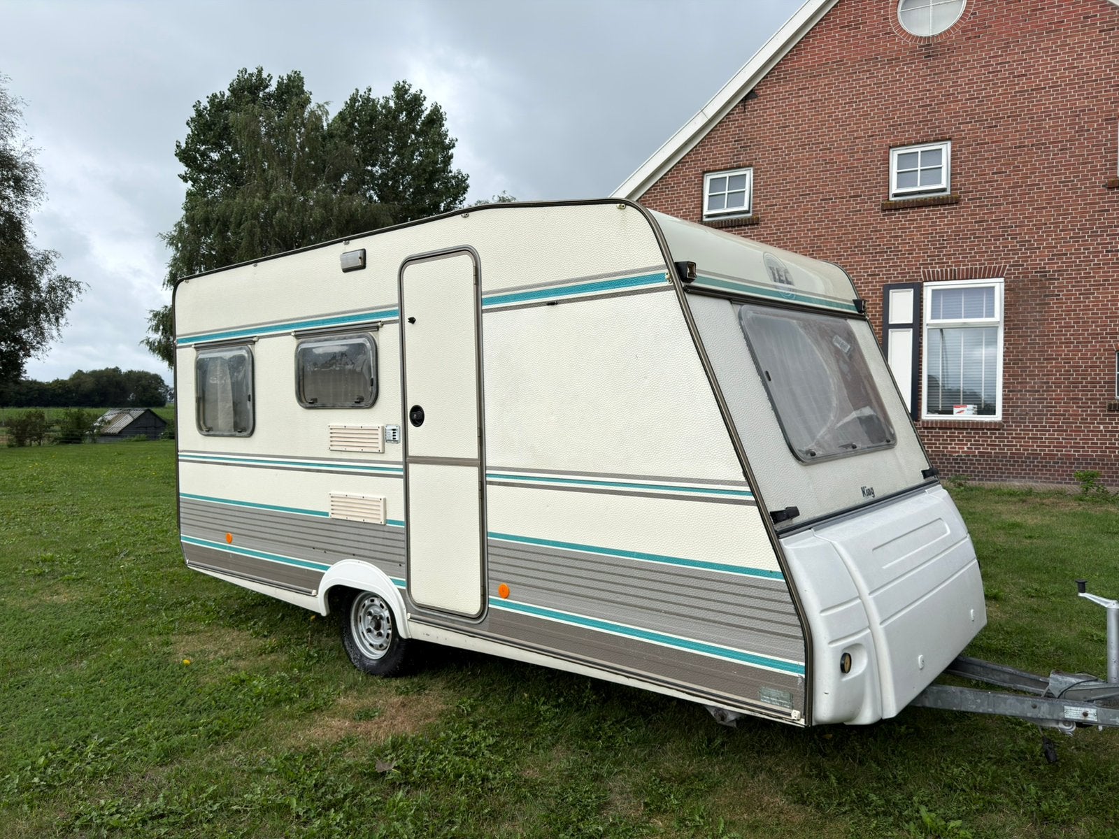 TEC 440 T (1991) | Vast bed | Voortent, Caravans en Kamperen, Vast bed, T.E.C., Koelkast, Bedrijf