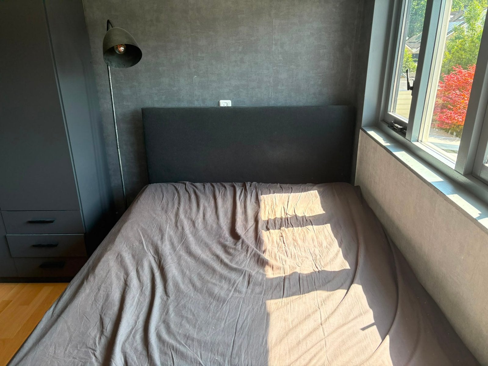 Zwart boxspring bed 140x200, Zwart, Tweepersoons, Zo goed als nieuw, 140 cm