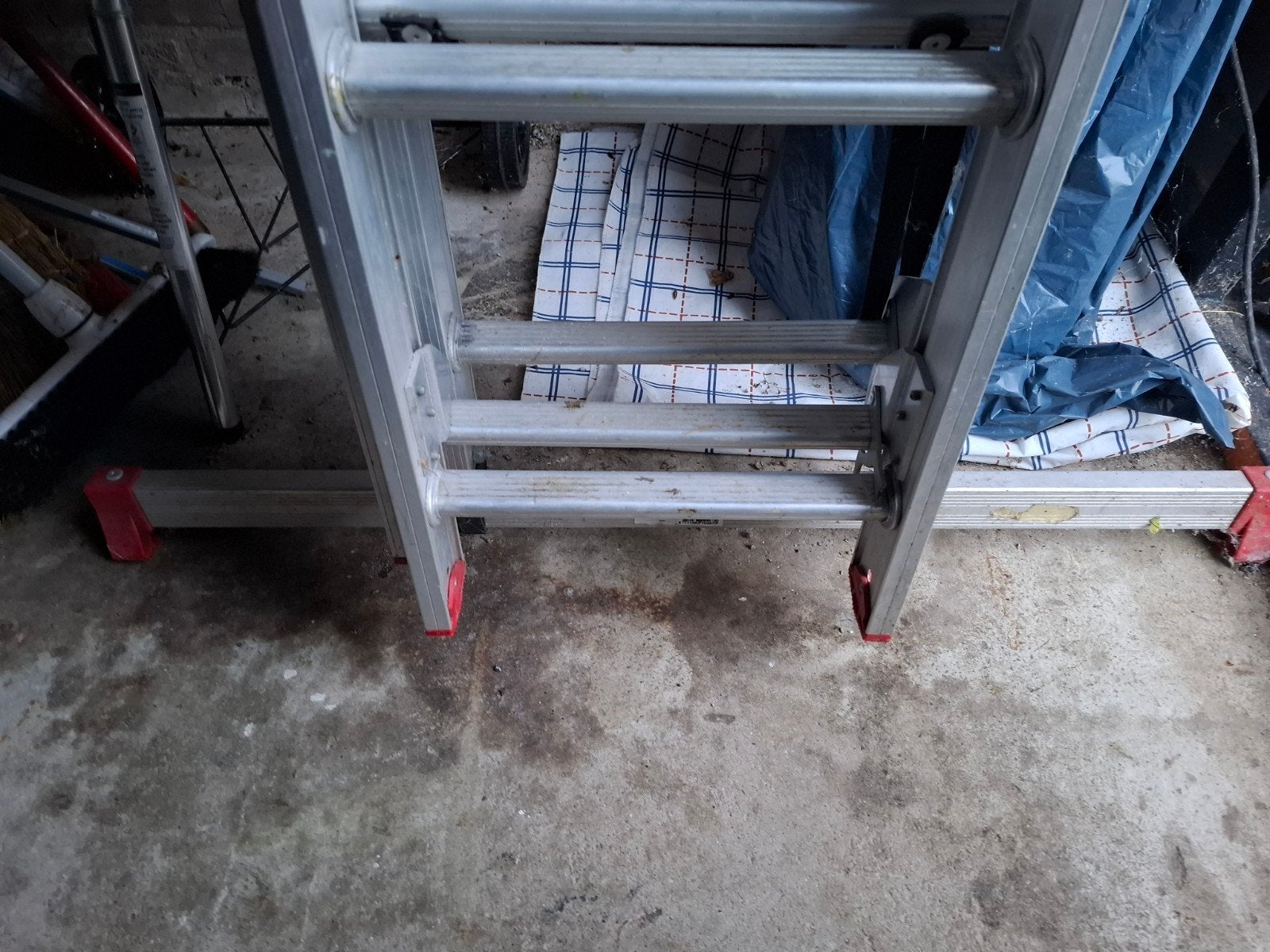 Altrex CR 3063 Economy  3 x 9 uitschuifladder, Ophalen, Zo goed als nieuw, Ladder, Opvouwbaar of Inschuifbaar
