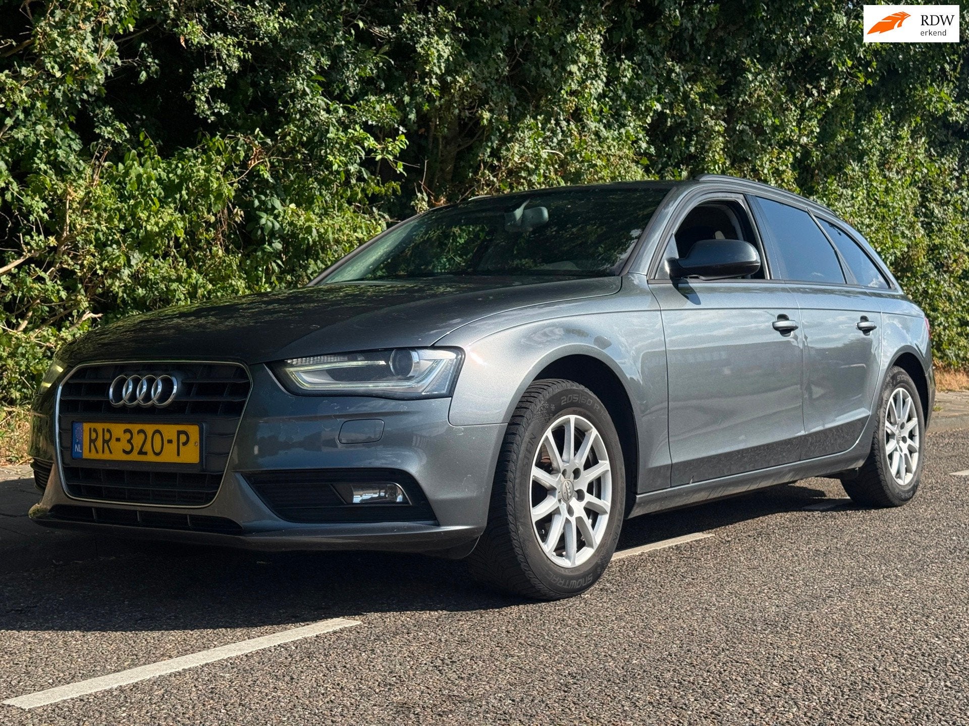 Audi A4 Avant 2.0 TDI Pro Line S, Auto's, Audi, Euro 5, 136 pk, Gebruikt, Zwart