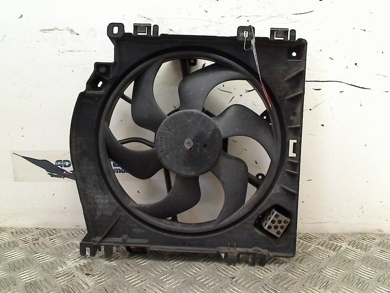 Koelventilator Renault Modus/Grand Modus (JP) 8200135167, Gebruikt, Renault Deutschland AG, Dialog.deutschland@renault.de, Peter-Huppertz-Straße 5, Köln 51063, , Duitsland