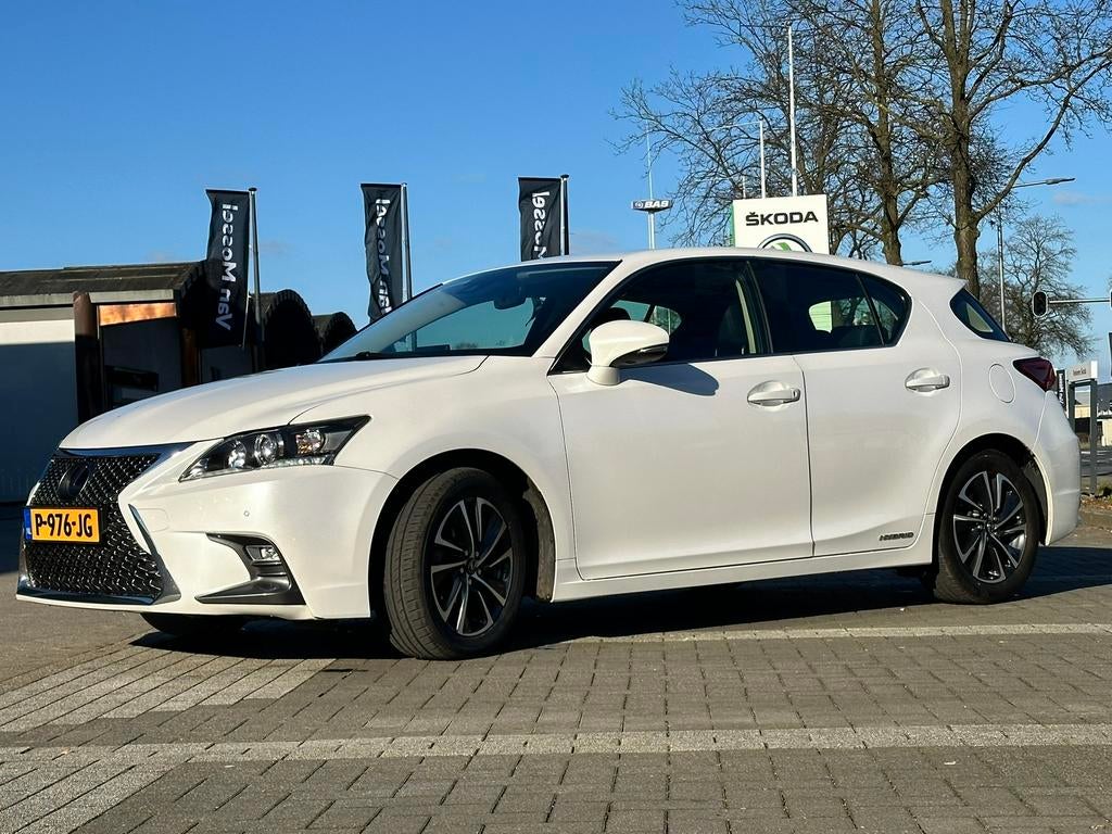 Lexus CT-H 200h-FaceLift-Dealer Onderhouden, Auto's, Lexus, 4 cilinders, Wit, 26 km/l, CT-H