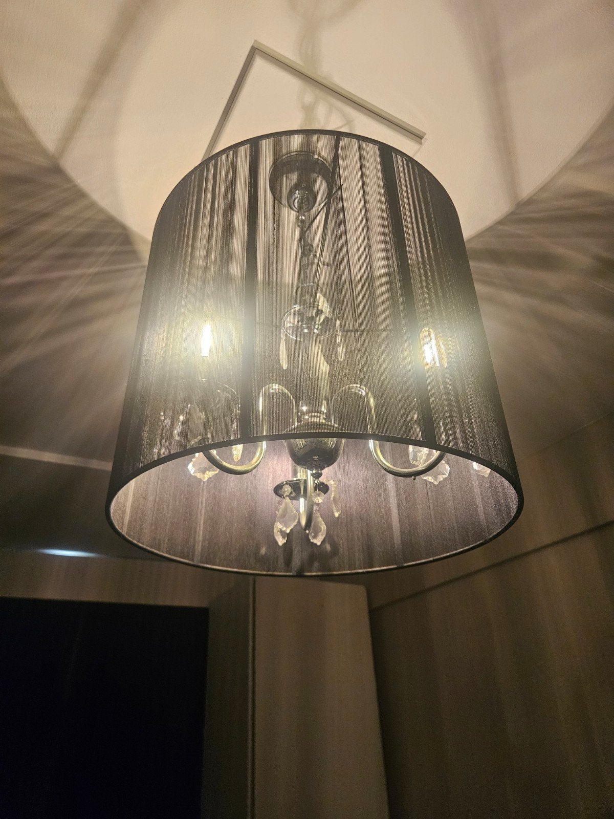 Hang lamp mag na 23 augustus opgehaald worden, Ophalen