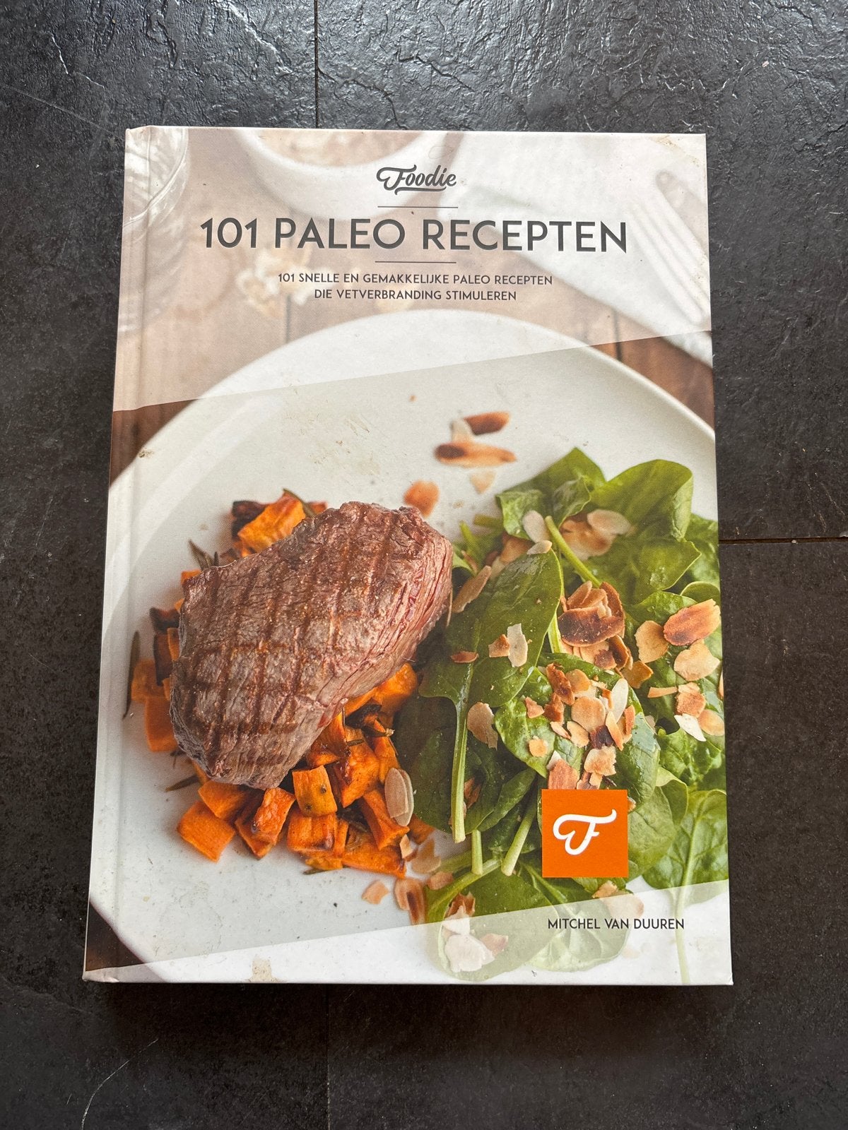 Foodie: 101 Paleo Recepten - kookboek, Boeken, Hoofdgerechten, Ophalen of Verzenden, Zo goed als nieuw, Gezond koken