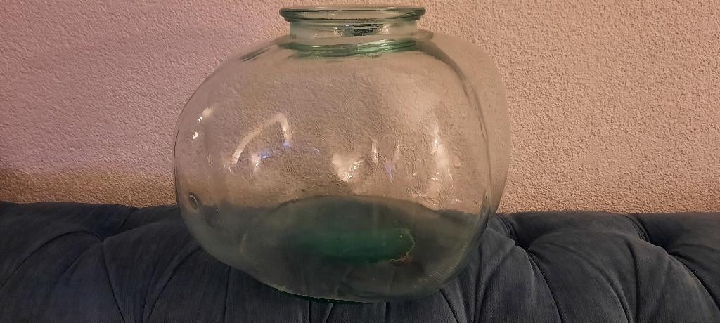 Kromme ronde glazen vaas of pot decoratief stijlvol, Nieuw, Ophalen of Verzenden, Glas, Minder dan 50 cm