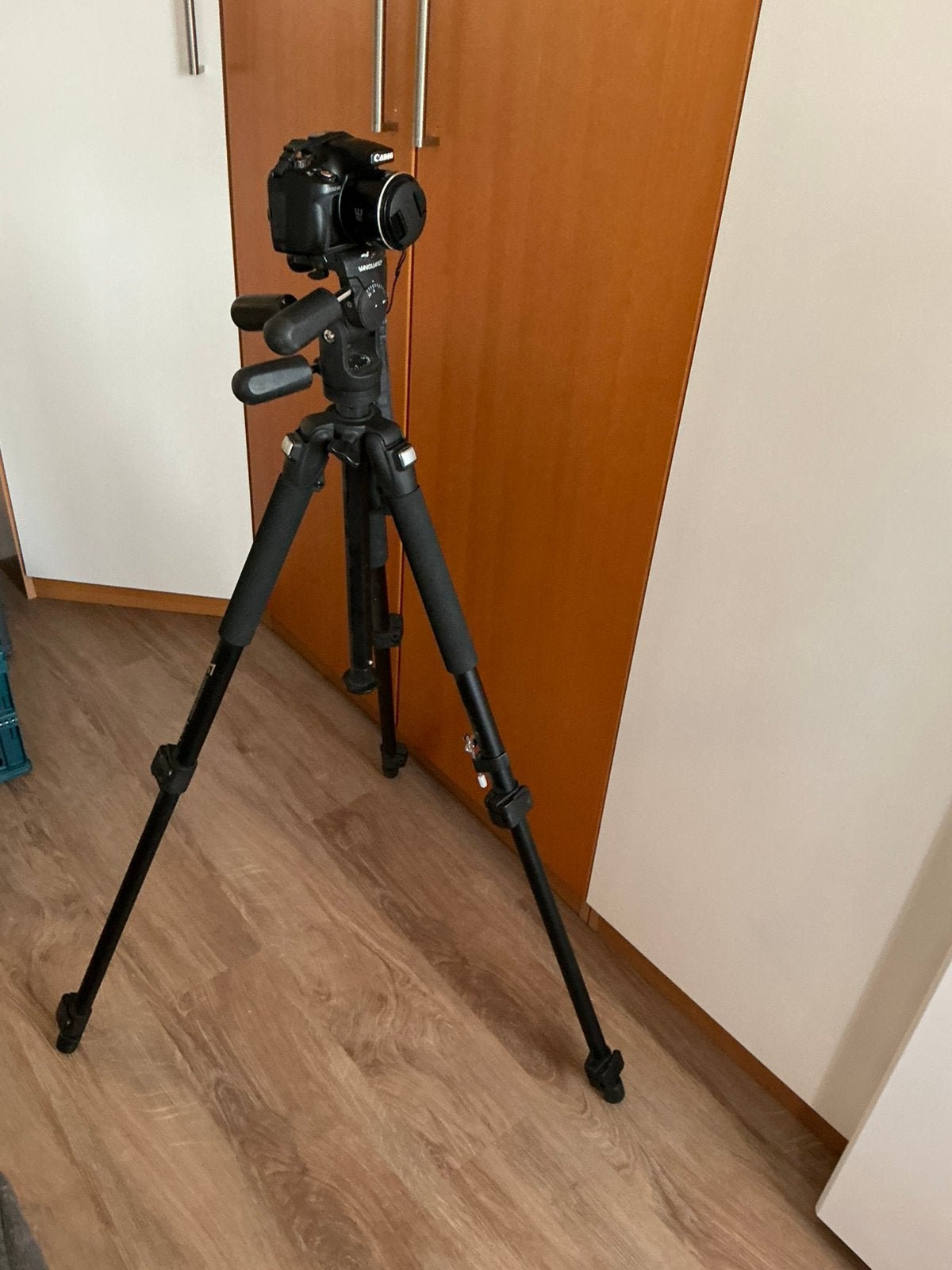 Vanguard fotocamera driepoot: tracker 3, Ophalen of Verzenden, Zo goed als nieuw, Minder dan 150 cm, Driepoot