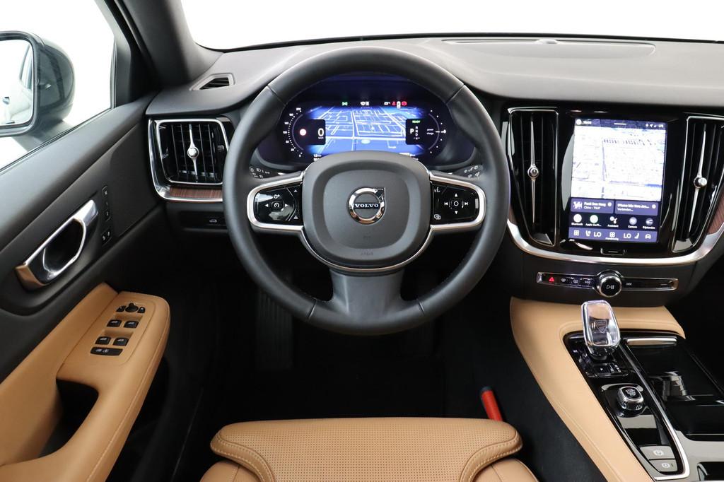 Volvo V60 T6 PLUG-IN HYBRID AWD PLUS DARK -GEVENT.LEDER|360, Auto's, Volvo, Automaat, 12 maanden, Stof, Euro 6