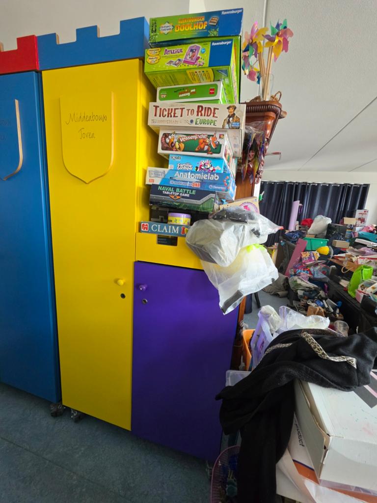 Mooie kasteel kast voor boeken, knutsel, spellen, Ophalen of Verzenden, Gebruikt, 50 tot 70 cm, 105 cm of meer