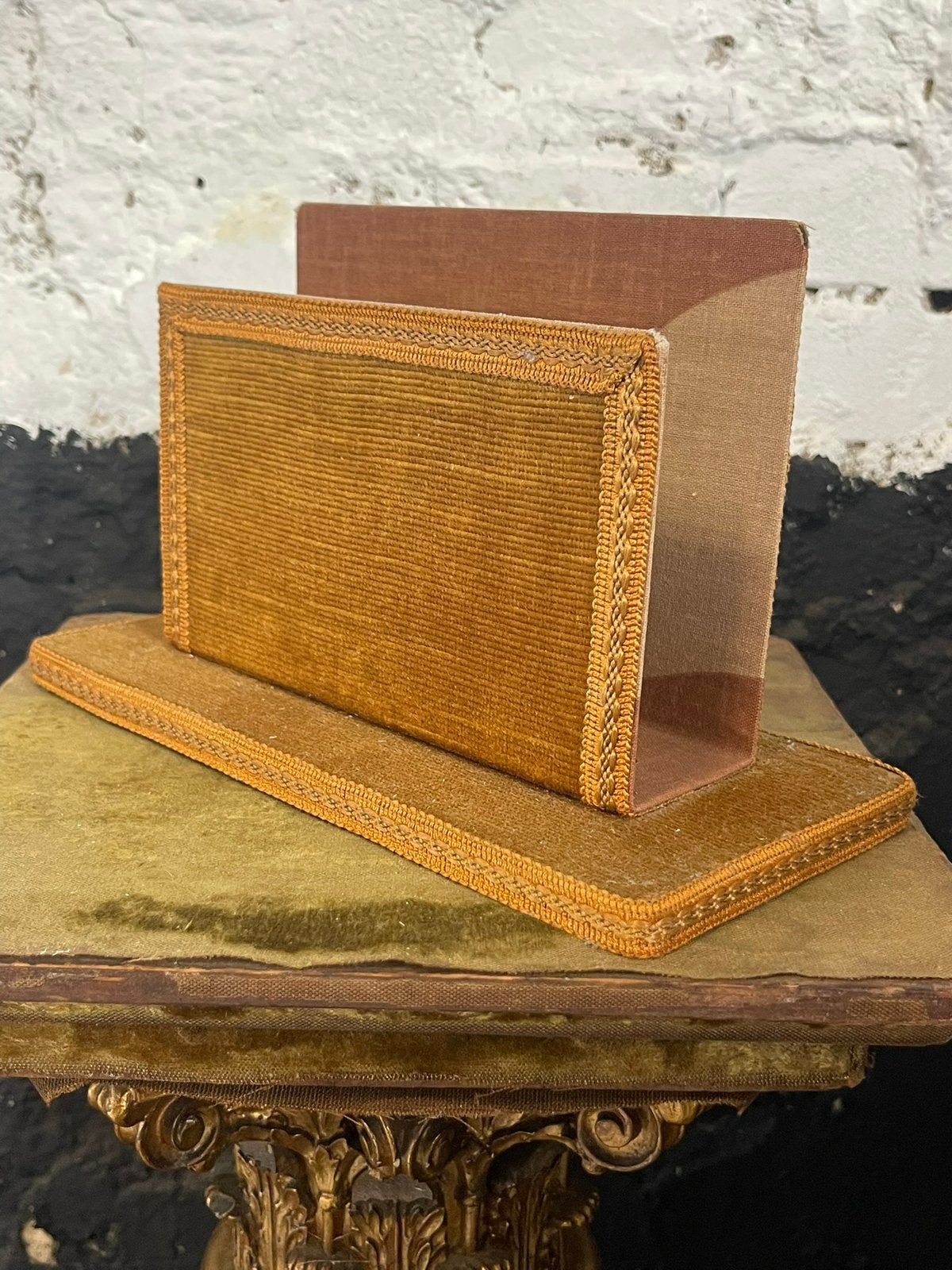 Vintage brievenstandaard goud velvet, Ophalen of Verzenden