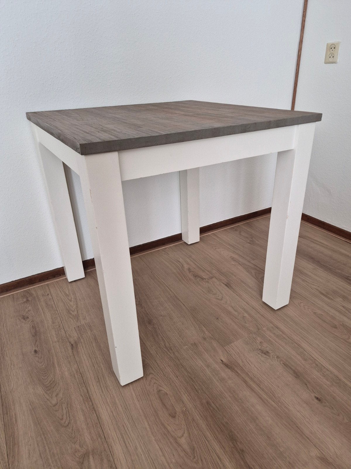 Leuke, stevige eettafel. 80 x 80, Ophalen, Gebruikt, 50 tot 100 cm, 75 cm of meer