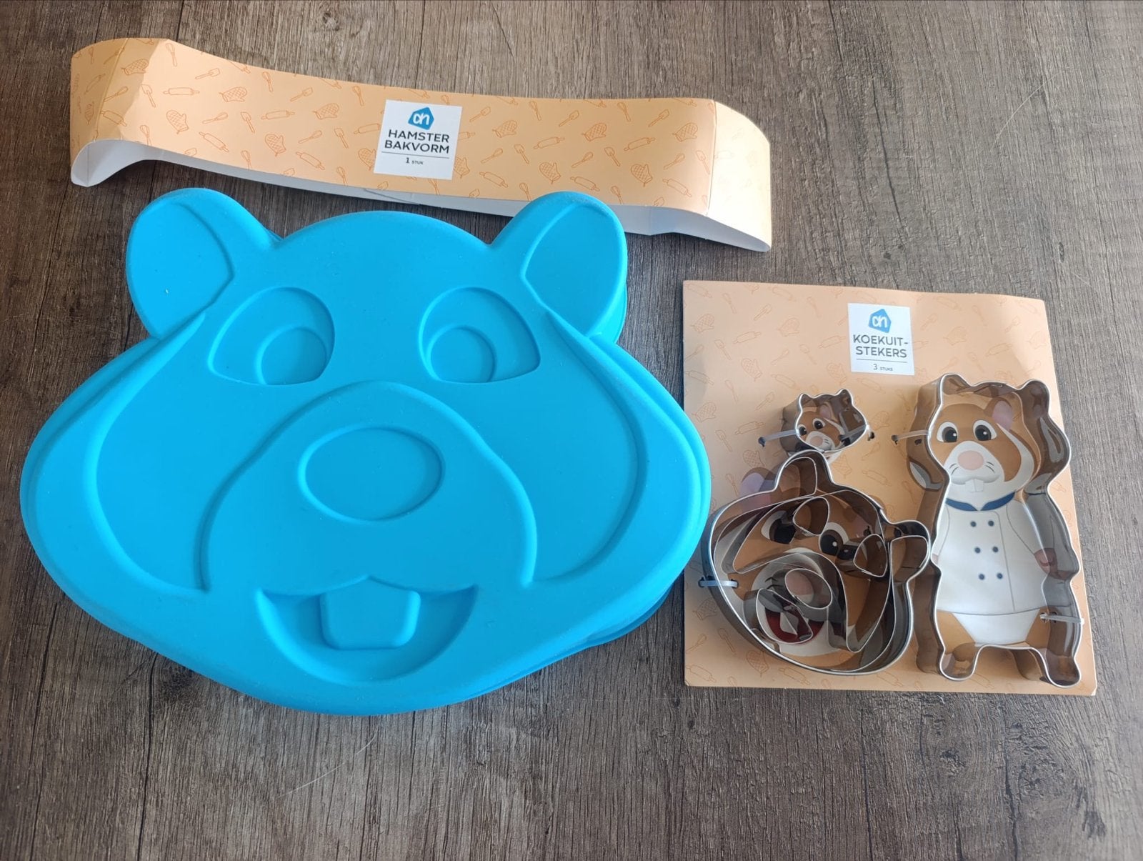 Albert Heijn Hamster Bakvorm en Koekuitstekers Set, Nieuw, Ophalen of Verzenden, Overige merken, Overige typen