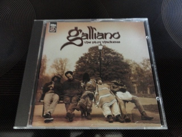 CD Galliano - The Plot Thickens, Verzenden, Zo goed als nieuw