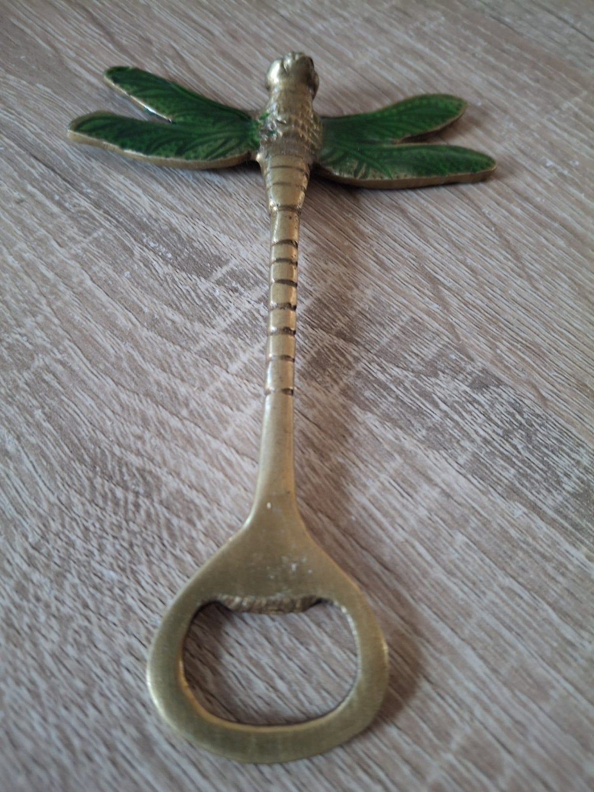 Libellen flesopener - Vintage messing en emaille, Ophalen of Verzenden