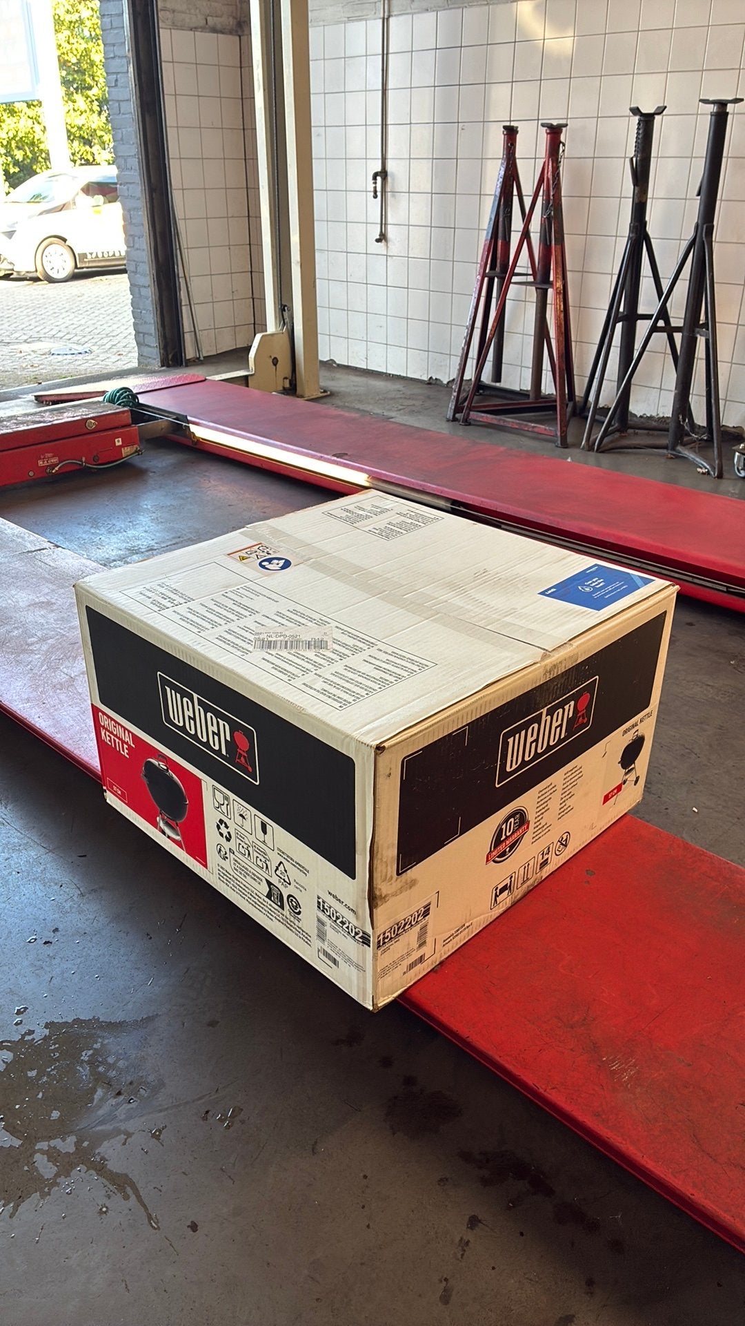 Weber 57cm barbeque nieuw in doos, Ophalen, Nieuw