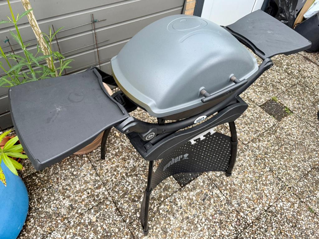 Weber Q2400 elektrische BBQ set met onderstel en accessoires, Ophalen, Gebruikt, Weber