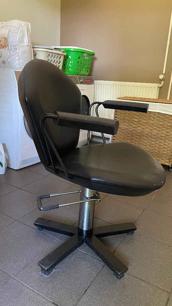 Kappersstoel, Ophalen, Gebruikt, Zwart, Eén