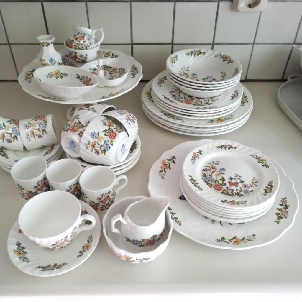 Aynsley  cottage garden  uitgebreid  servies, Ophalen, Zo goed als nieuw, Porselein, Overige stijlen