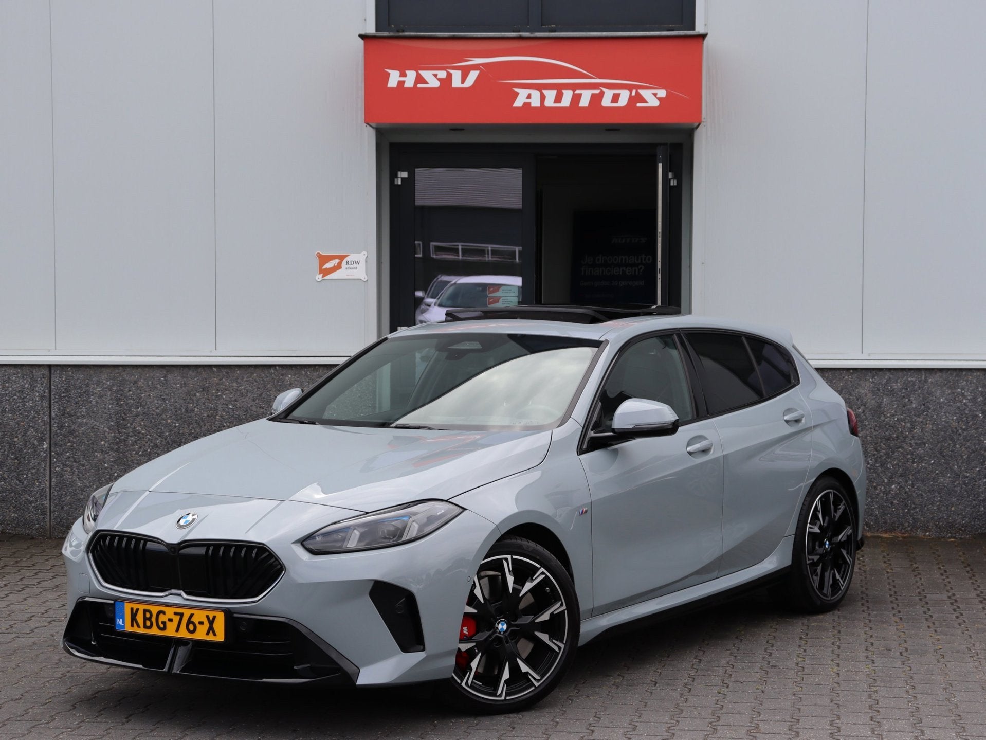 BMW 1-serie 120 M Sport Design Edition Led Clima Panoramadak, Auto's, BMW, Gebruikt, Euro 6, 156 pk, Leder en Stof