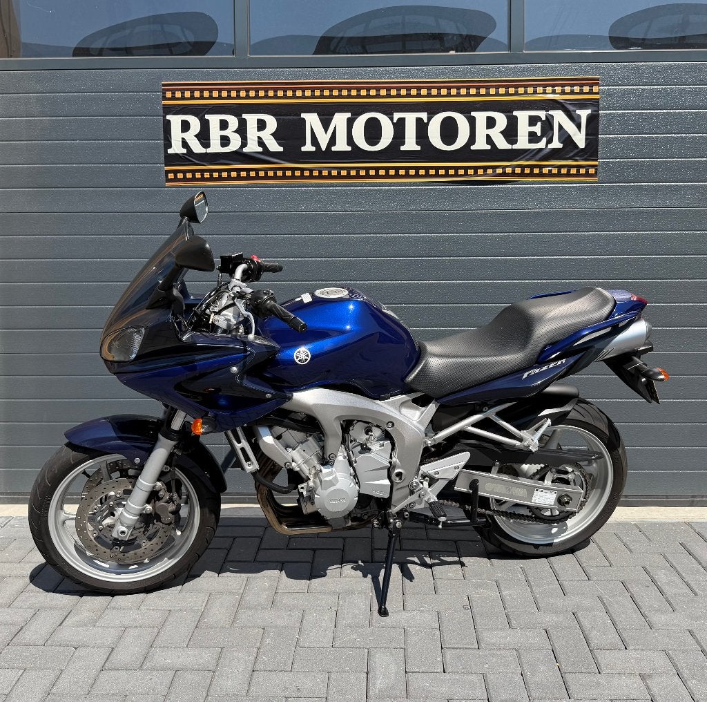 Titel Yamaha FZ6 Fazer 600 | 2006 | 24.207 km | Garantie, Occasion, 4 cilinders, Motorrijbewijs A, Bedrijf